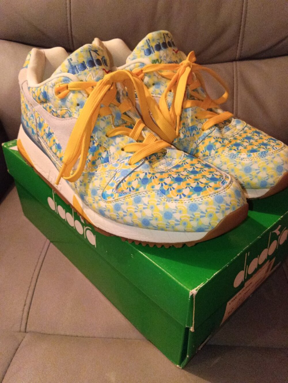 Men's Diadora V7000 'Futurism - Blue Bell' Size 12 (Rare)